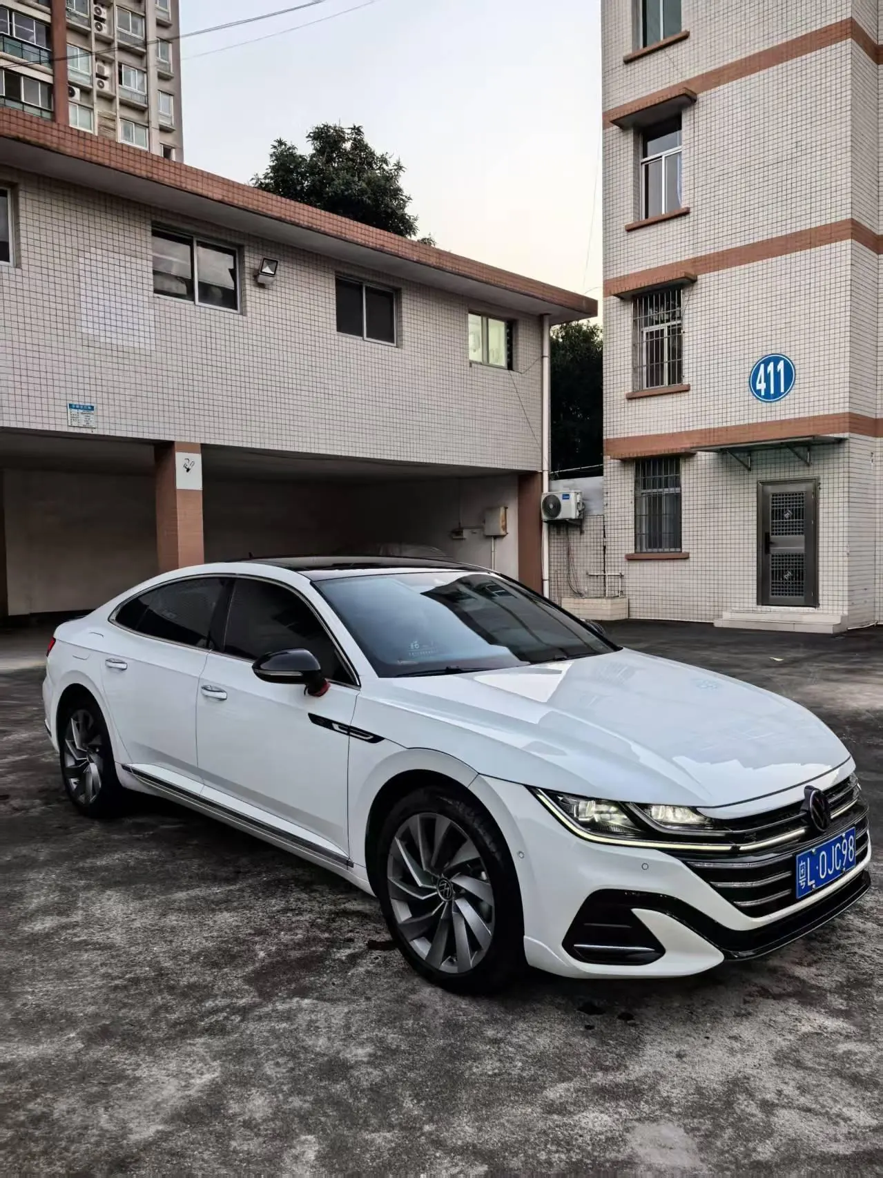 Volkswagen 2024 CC 2.0TSI 380TSI eye-catching automatic gear 3