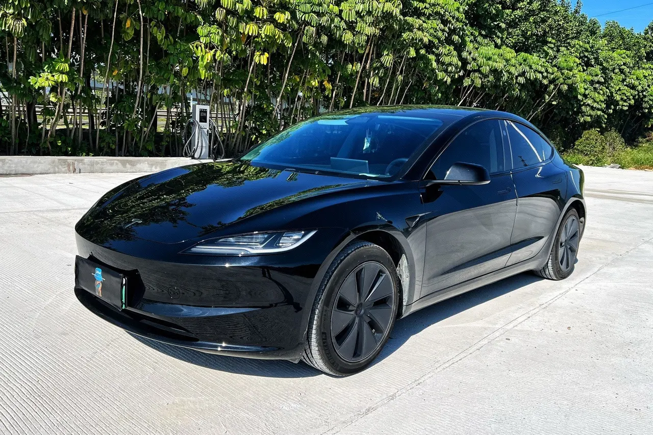 Open image lightbox: Tesla 2023 Model 3 Rejuvenation Edition Rear Wheel Drive Automatic Transmission