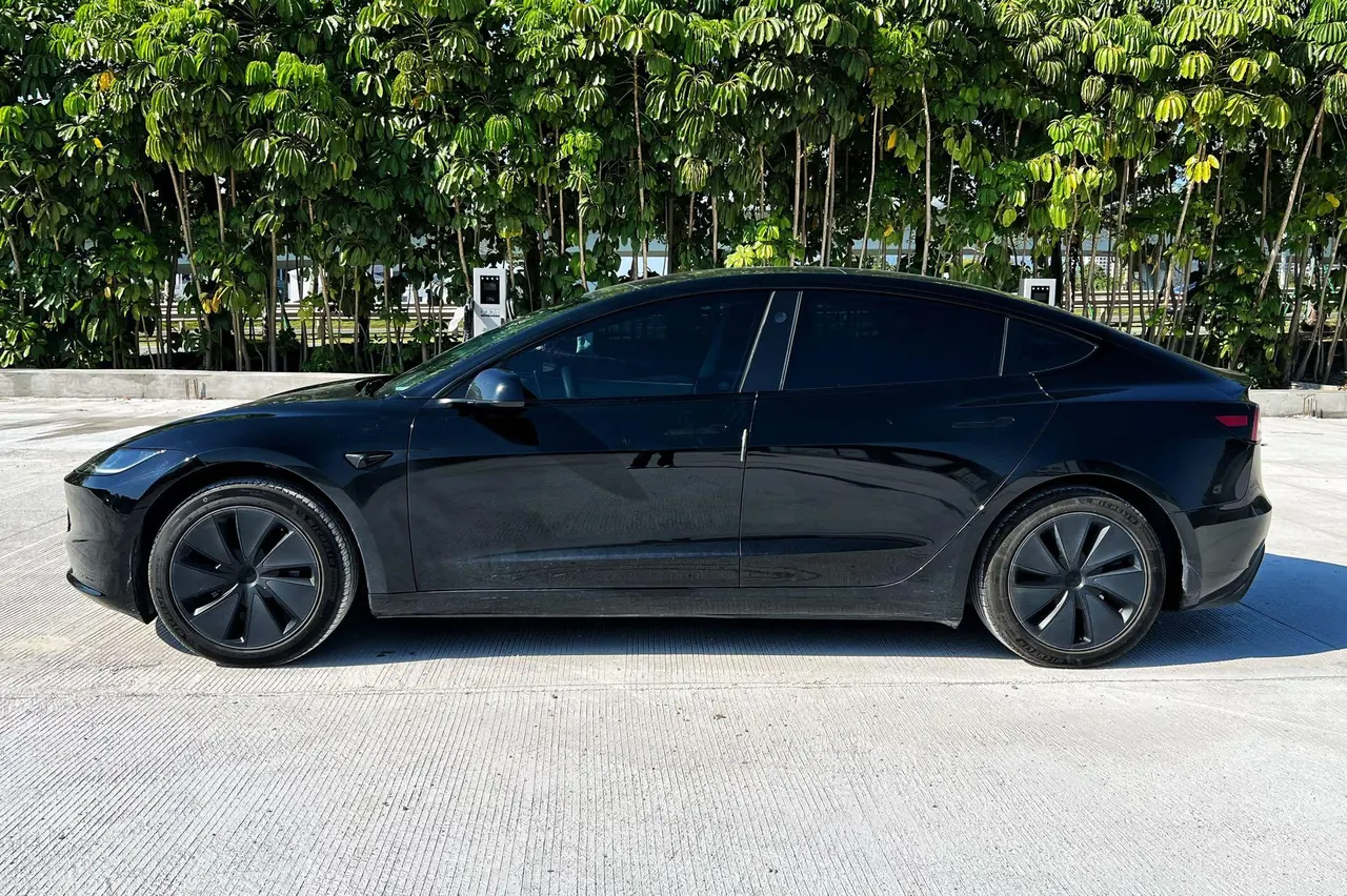 Tesla 2023 Model 3 Rejuvenation Edition Rear Wheel Drive Automatic Transmission 3