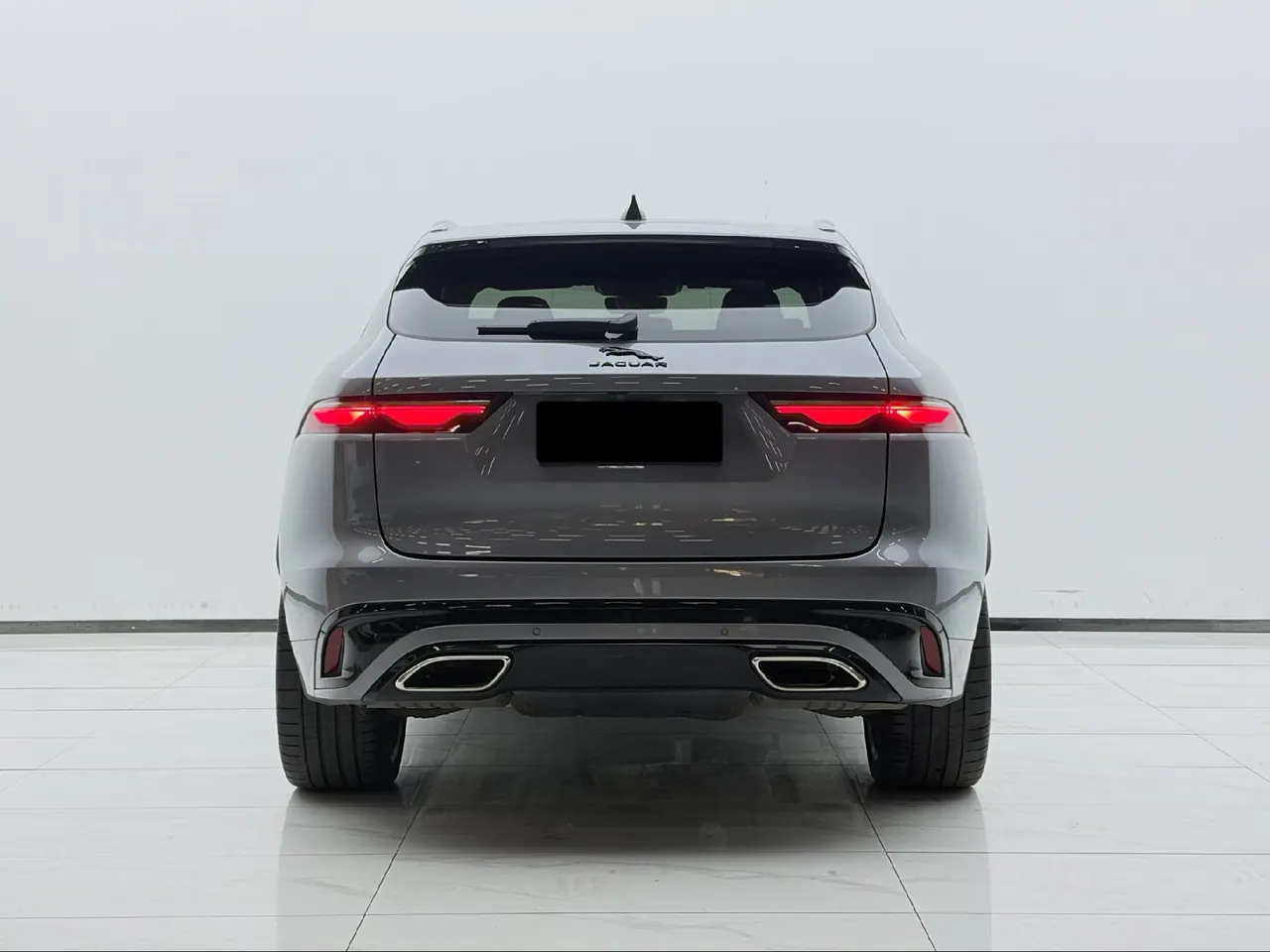 Jaguar F-PACE (Imported) 2024 F-PACE 2.0T P250 R-Dynamic SE Automatic Gear 5
