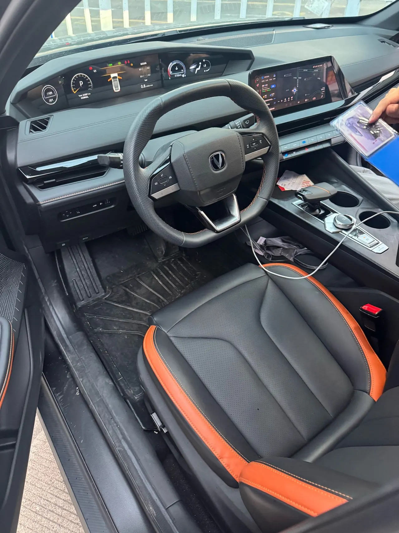 ChangAn 2023 UNI-V 1.5T exclusive automatic gear 2