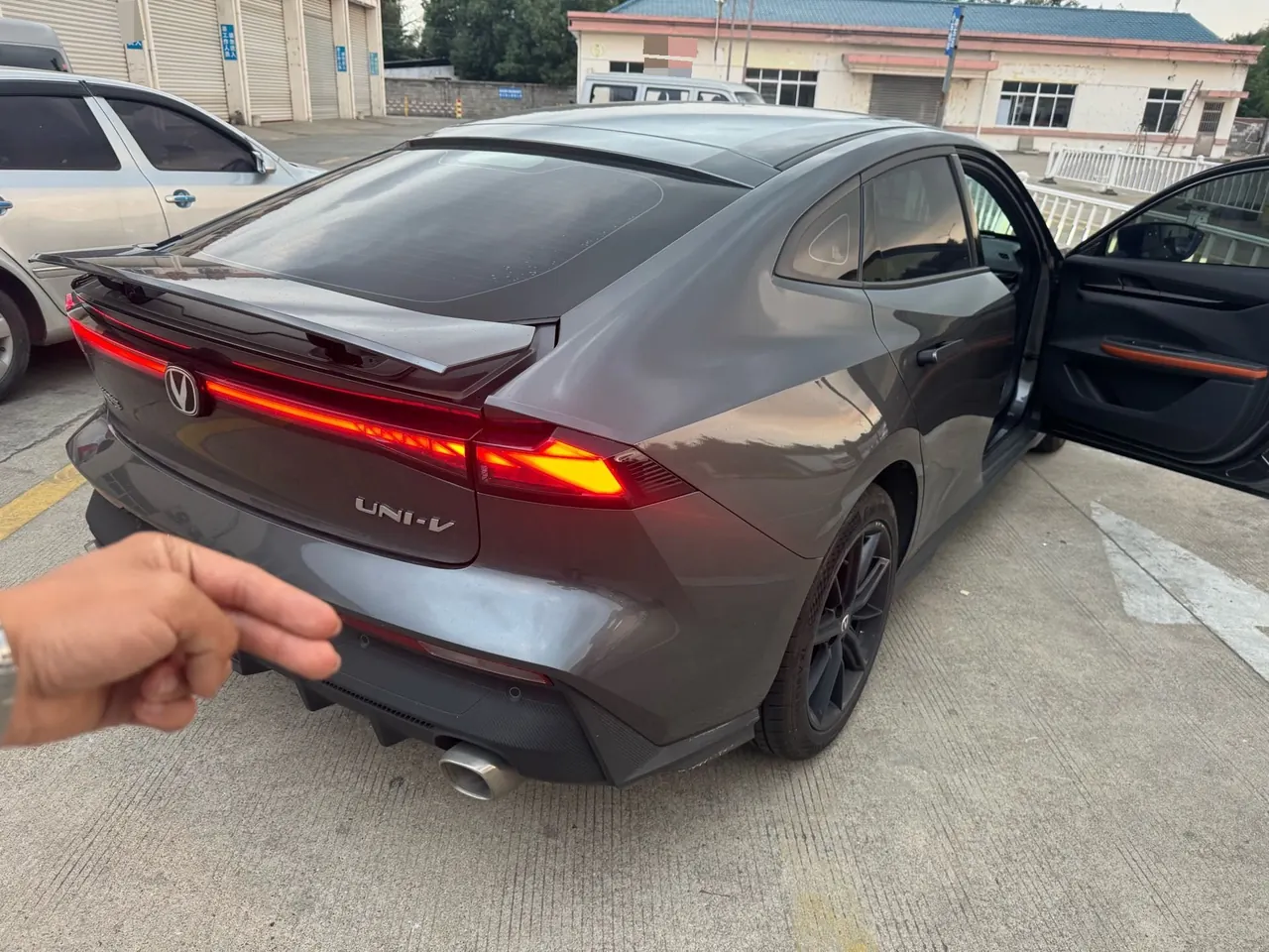 ChangAn 2023 UNI-V 1.5T exclusive automatic gear 5