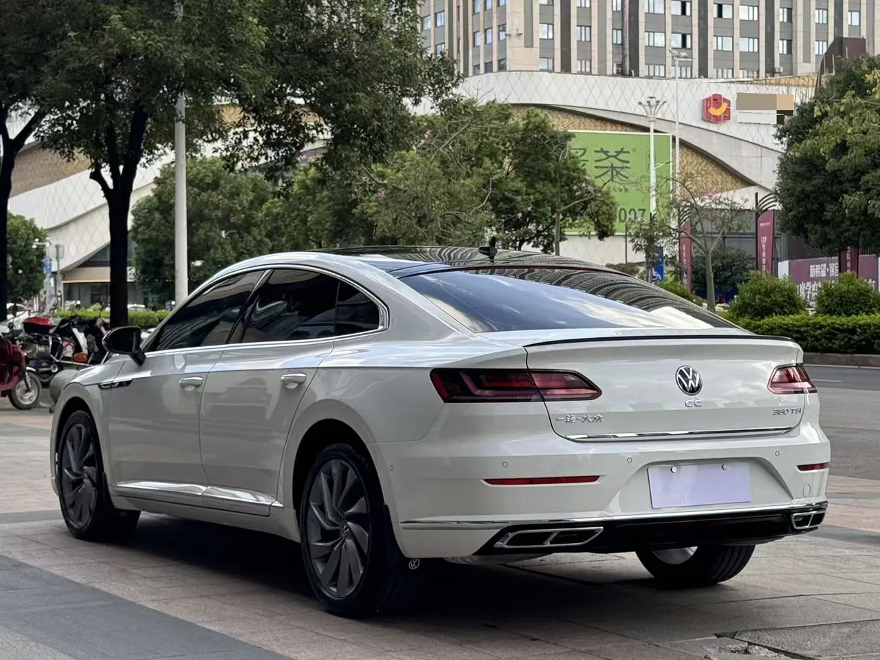 Volkswagen 2023 CC 2.0TSI 380TSI eye-catching automatic gear 5