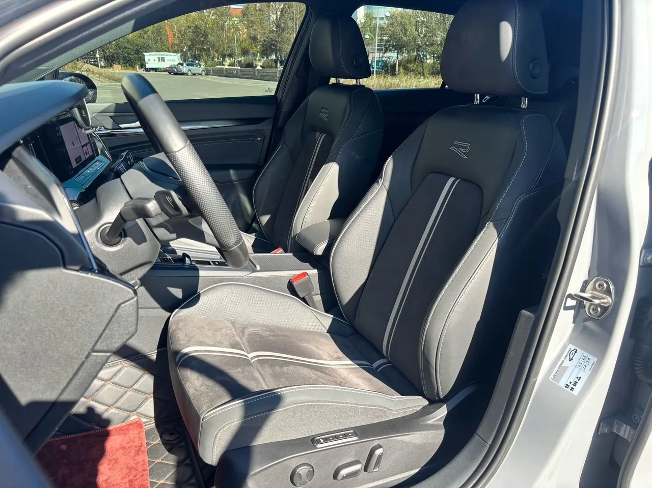 Volkswagen 2023 Golf 8 R-Line 1.4TSI 280TSI Lite (Modified) Automatic Gear 4
