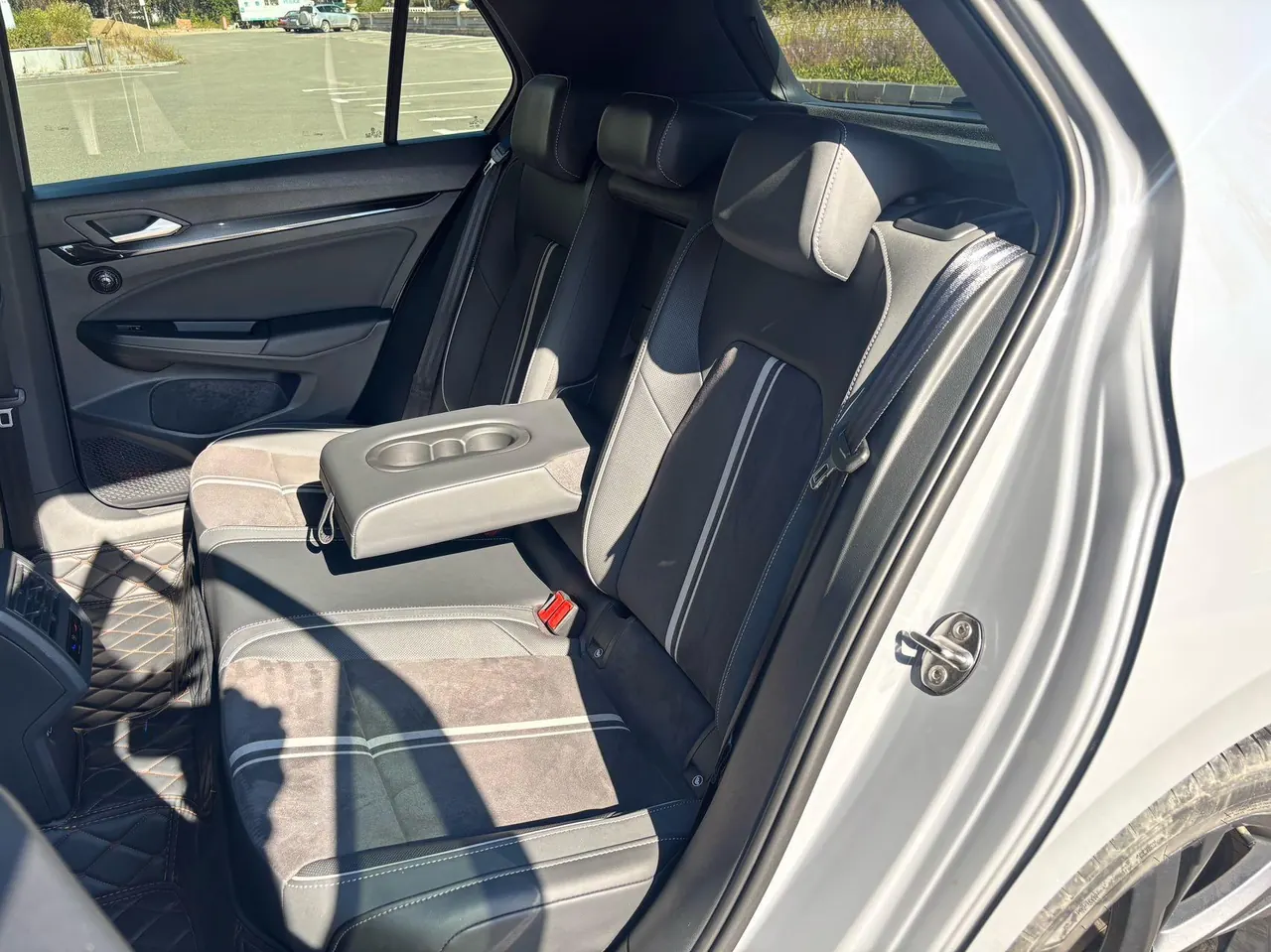 Volkswagen 2023 Golf 8 R-Line 1.4TSI 280TSI Lite (Modified) Automatic Gear 6