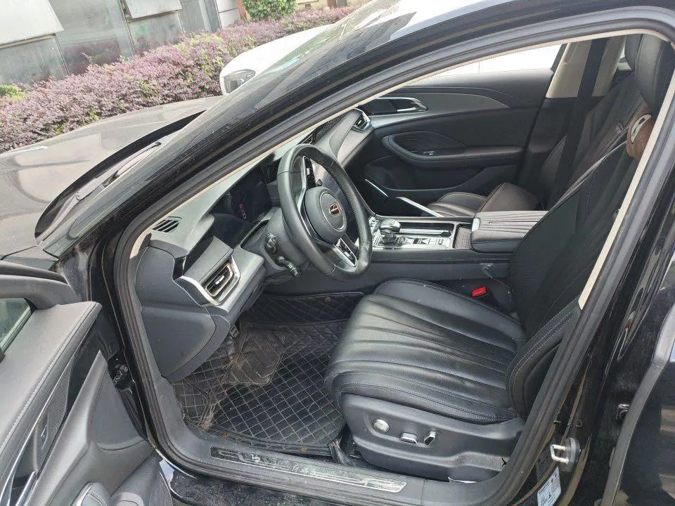 HongQi 2023 H5 2.0T Zhilian Flag Edition Automatic Gear 5
