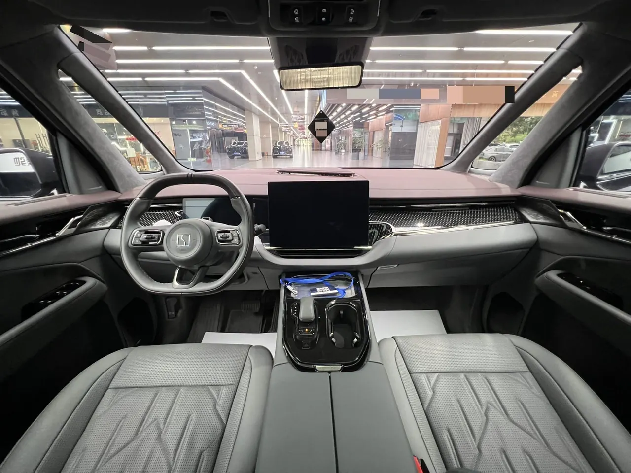 Zeekr 2024 Zeekr 009 seven-seat aisle version four-wheel drive 108kWh automatic gear 5