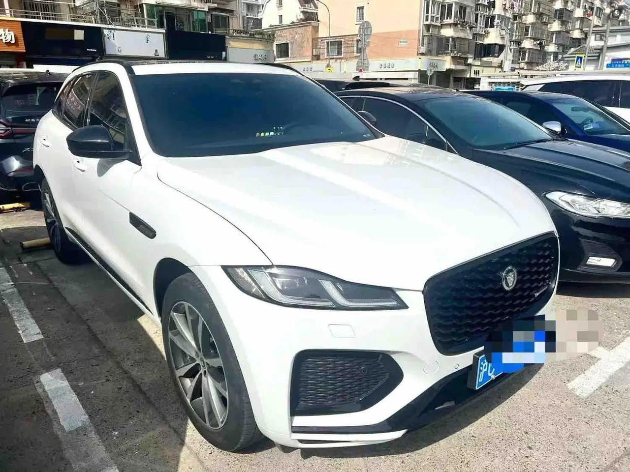 Jaguar F-PACE (Imported) 2024 F-PACE 2.0T P250 R-Dynamic SE Automatic Gear 6