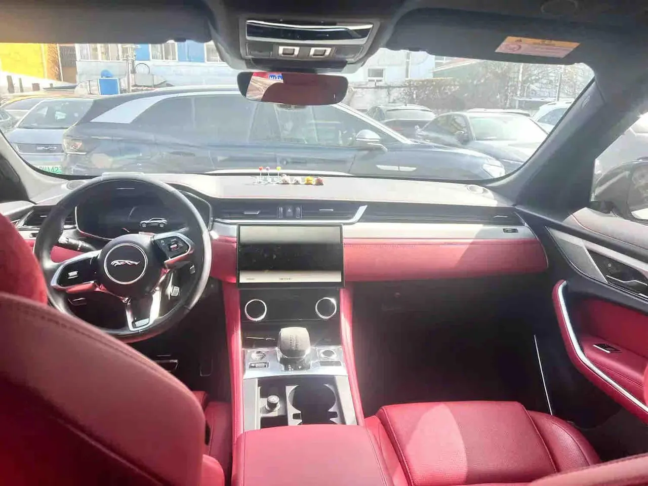 Jaguar F-PACE (Imported) 2024 F-PACE 2.0T P250 R-Dynamic SE Automatic Gear 7