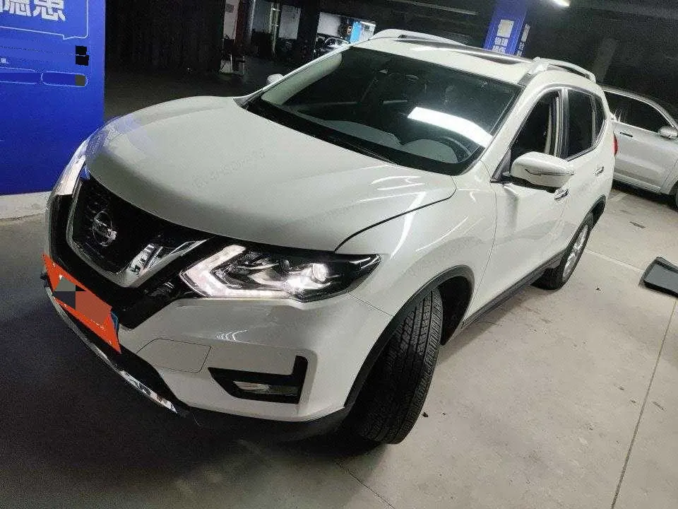 打开图片灯箱:Nissan 2023 Qijun Classic 2.0 Stepless Two-Drive Intelligent Joint Premium Edition Automatic Gear