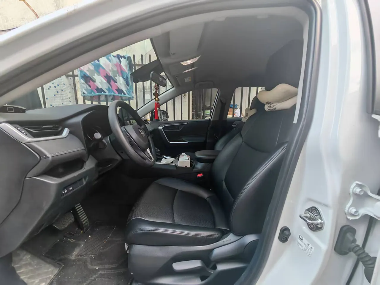 Toyota 2024 RAV4 Rongbo 2.0 Stepless Two-Drive City Edition Automatic Gear 4