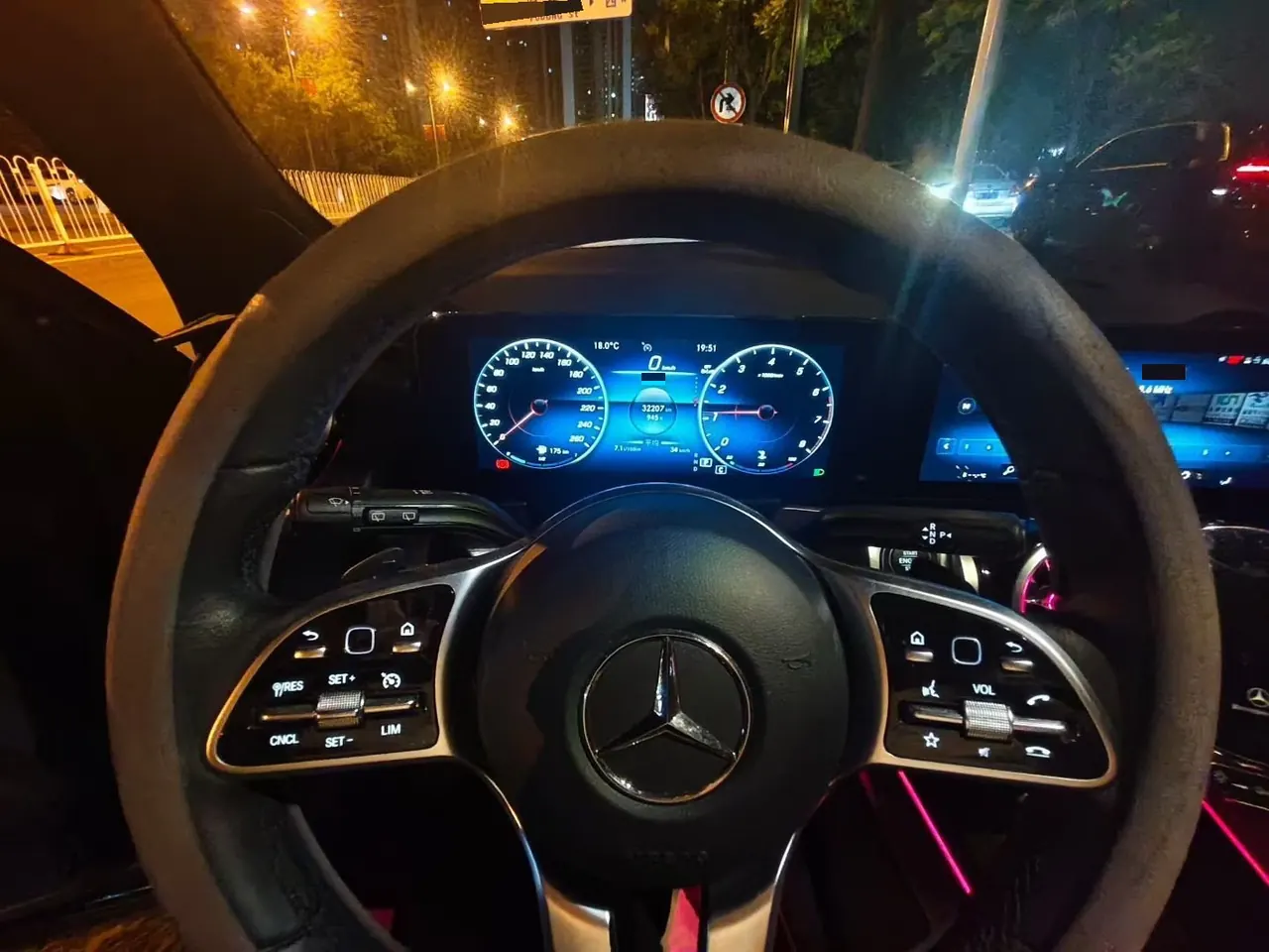 Mercedes Benz 2023 GLB 200 1.3T Dynamic Automatic 7