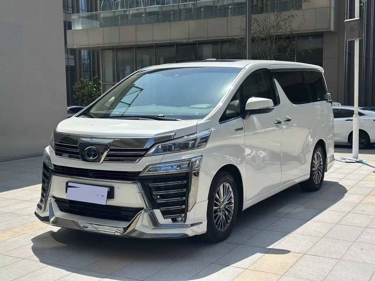 Open image lightbox: Toyota WILF (Imported) 2021 Crown WILF 2.5 Stepless Crown HV Distinguished Edition Automatic Gear