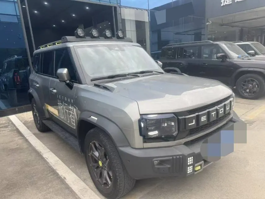 Jetour 2023 Traveler 2.0T Four-Wheel-Drive Cross-Country PRO Automatic 2