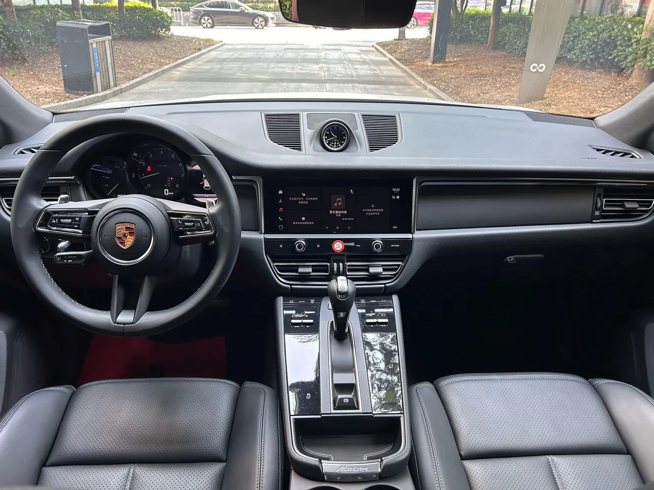 Porsche Macan (Imported) 2024 Macan 2.0T Automatic Gear 4