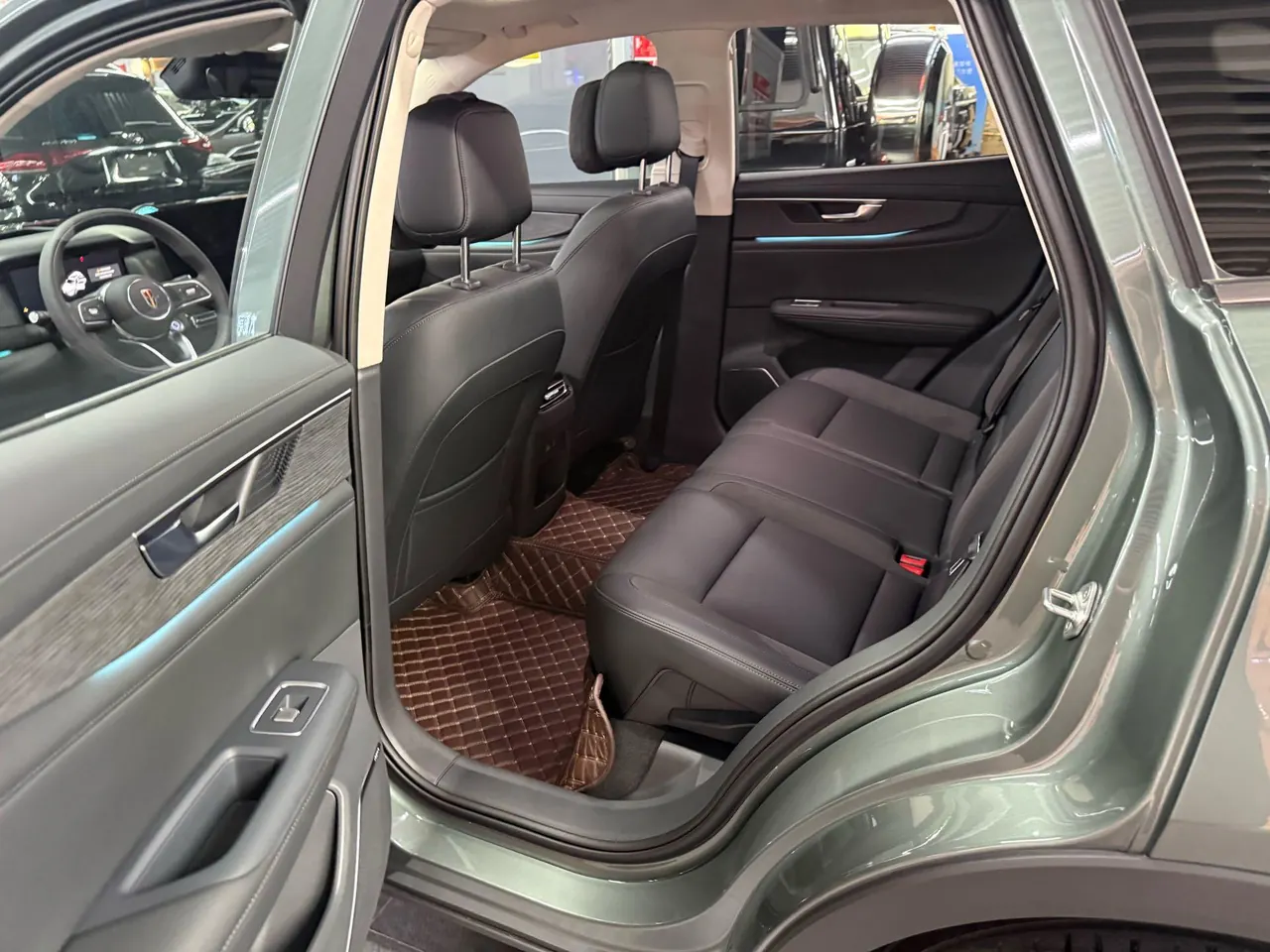 HongQi 2026 HS5 2.0T 4-wheel drive flag enjoy Pro version automatic gear 3