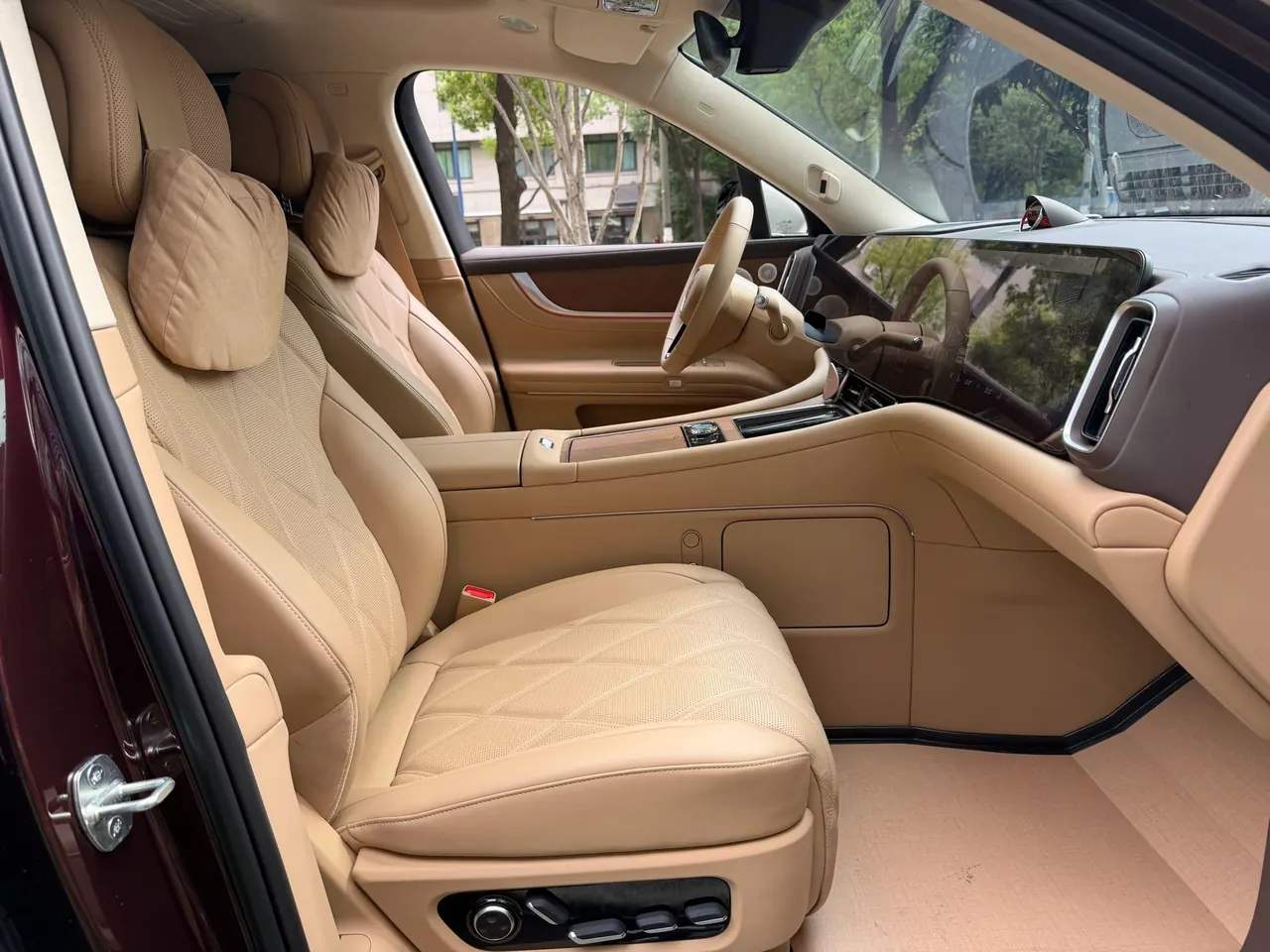 AITO 2025 AITO M9 EV Pure Electric Ultra Edition 100kWh6-seat Edition Automatic Gear 14