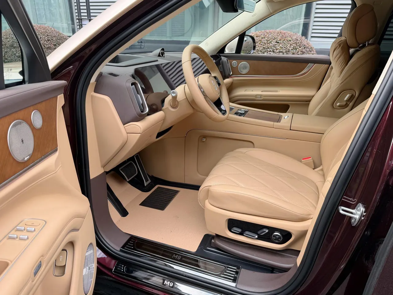 AITO 2025 AITO M9 EV Pure Electric Ultra Edition 100kWh6-seat Edition Automatic Gear 5