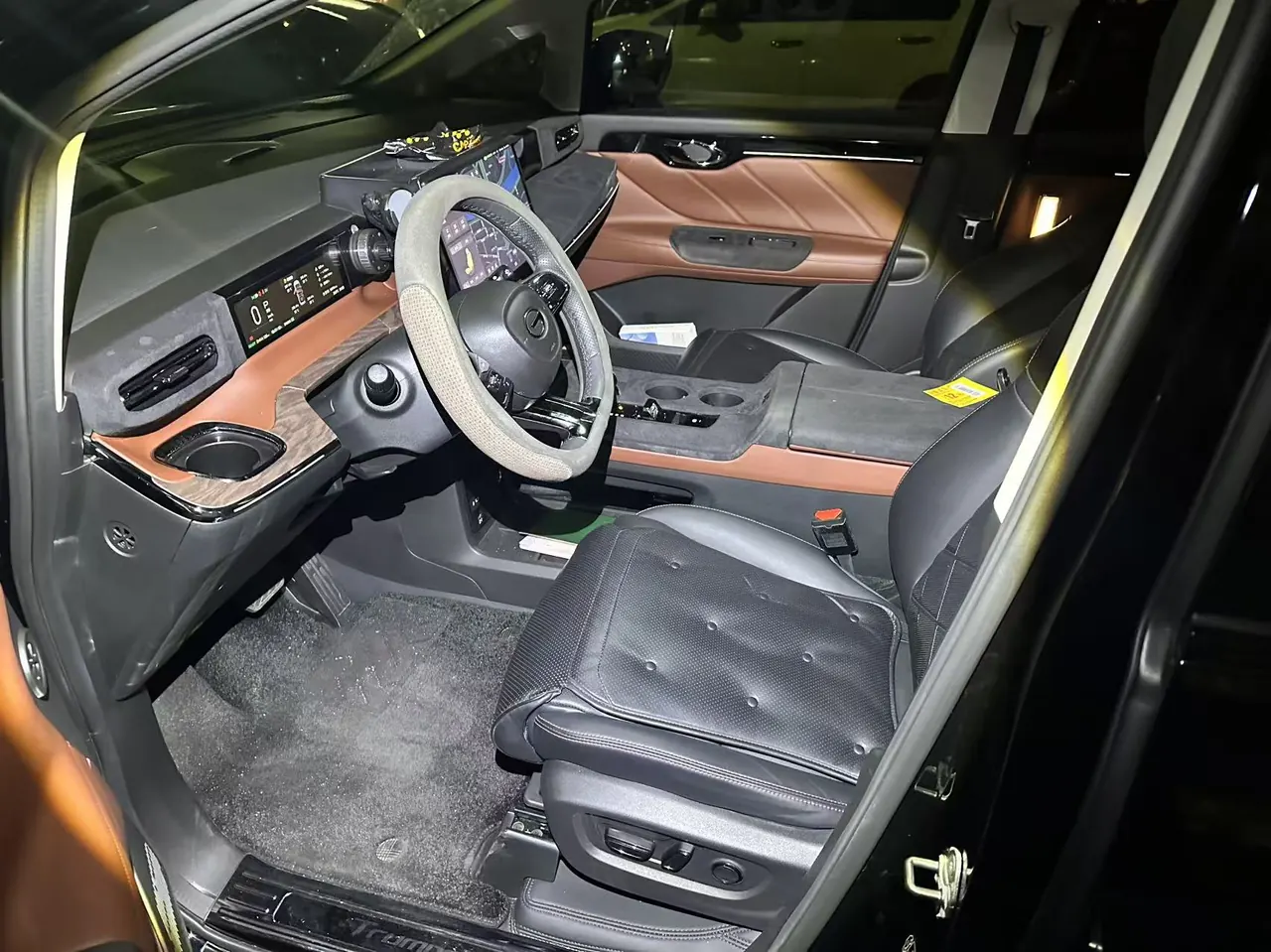 GAC Trumpchi 2024 E8 2.0 150km MAX Automatic Transmission 7