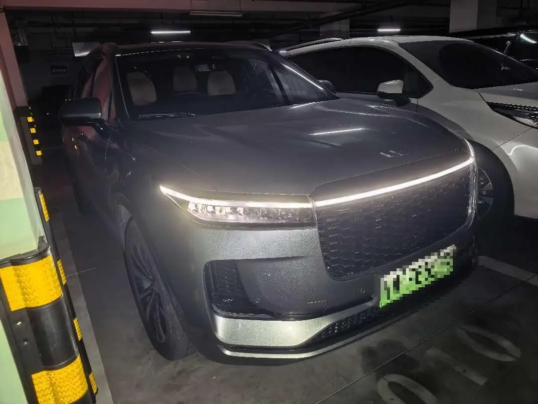 Li 2021 ONE extended range 6-seat version automatic gear 3