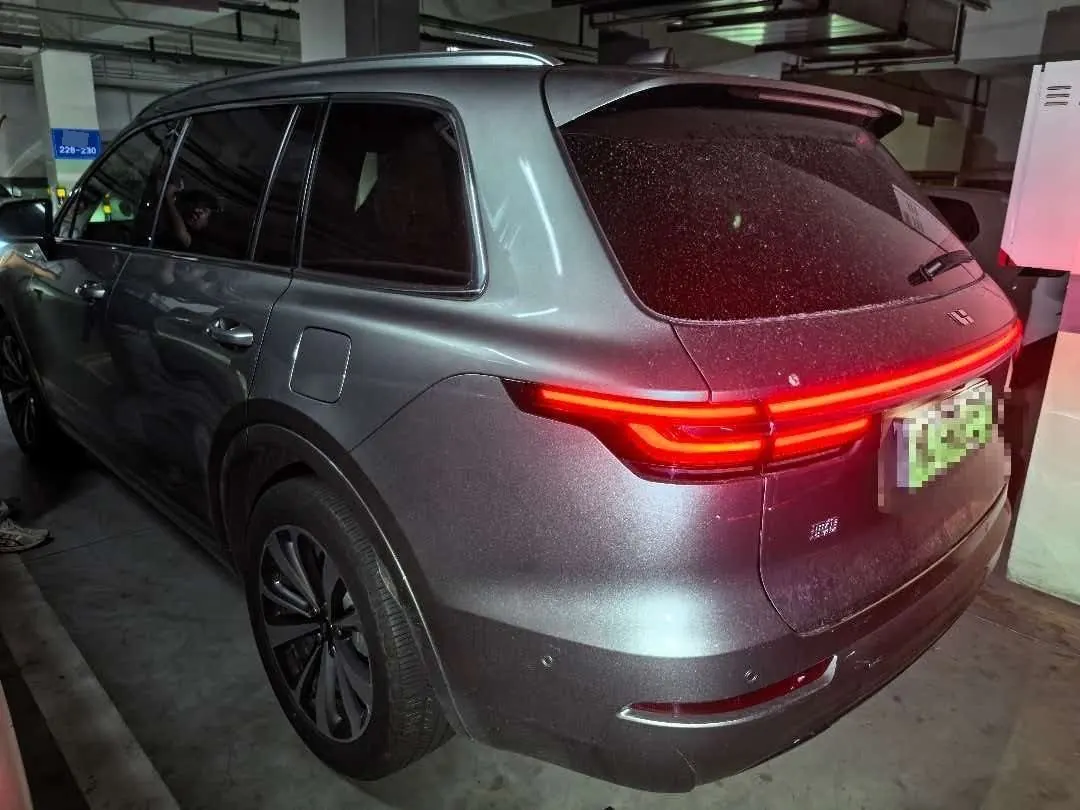 Li 2021 ONE extended range 6-seat version automatic gear 5