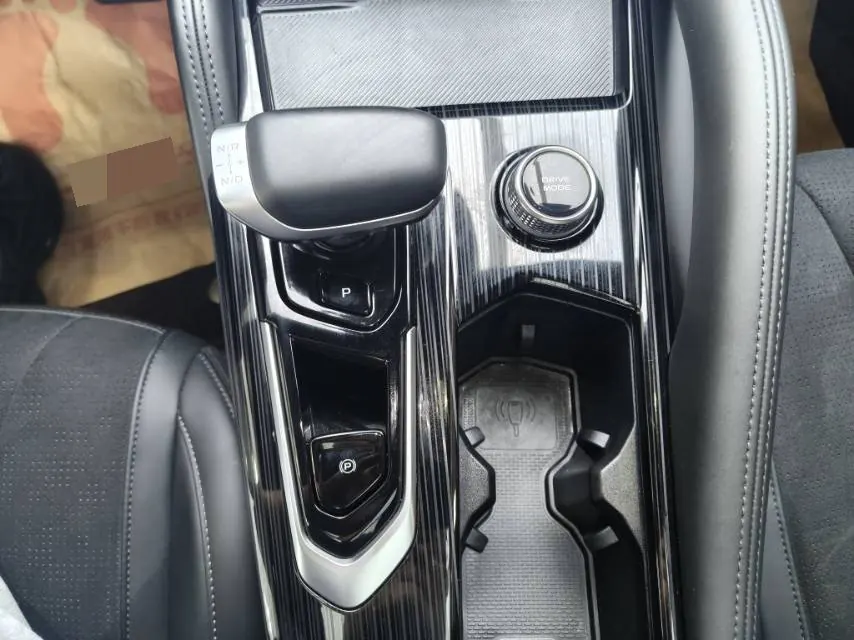 Geely 2024 XingyueL (Monjaro) 2.0TD High Power Two-Drive Enovate Edition Automatic Transmission 10