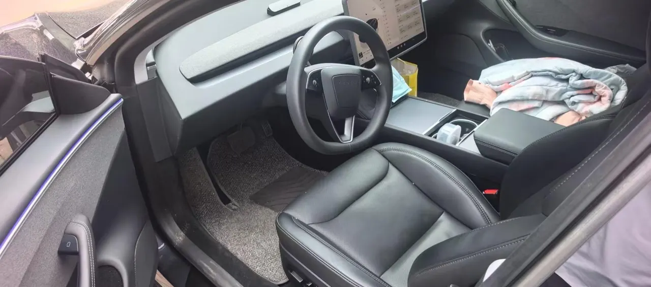 Tesla 2023 Model 3 Rejuvenation Edition Rear Wheel Drive Automatic Transmission 2
