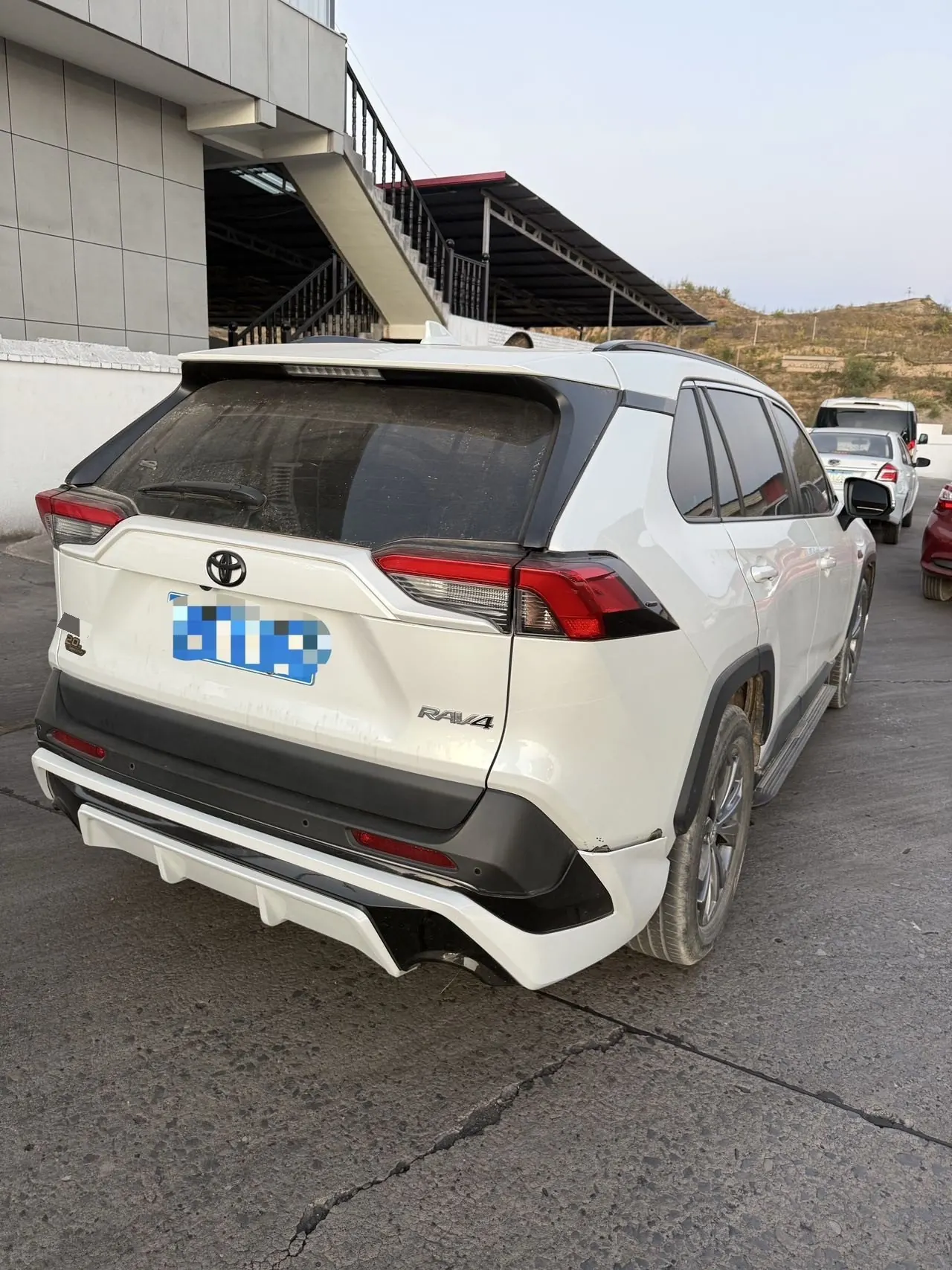 Toyota 2023 RAV4 Rongbo 2.0 Stepless Two-Drive 20th Anniversary Platinum Commemorative Edition Automatic Gear 2