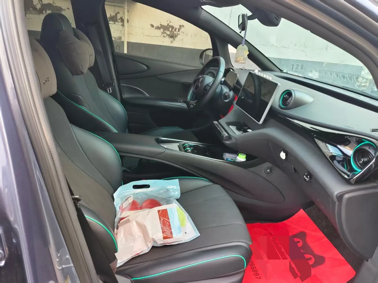 BYD 2025 Dolphin 420km Fashion Edition Automatic 3