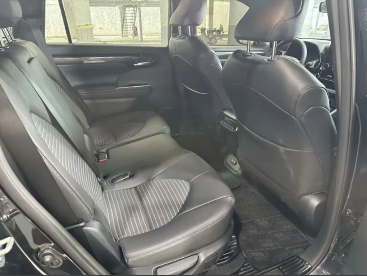 Toyota 2024 Crown Land Release HEV 2.5 Stepless Four-wheel Drive Flagship Automatic Gear 3