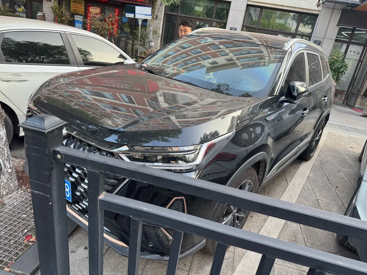 Chery 2022 Ruihu 8 PRO 1.6T 290T Two-Drive Storm Edition 5-seat Automatic Gear - View 1