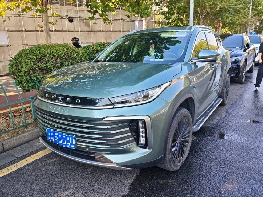 Xingtu 2024 Lingyun 1.6T 300T Two-Drive Xingyao Edition Automatic Gear - View 1