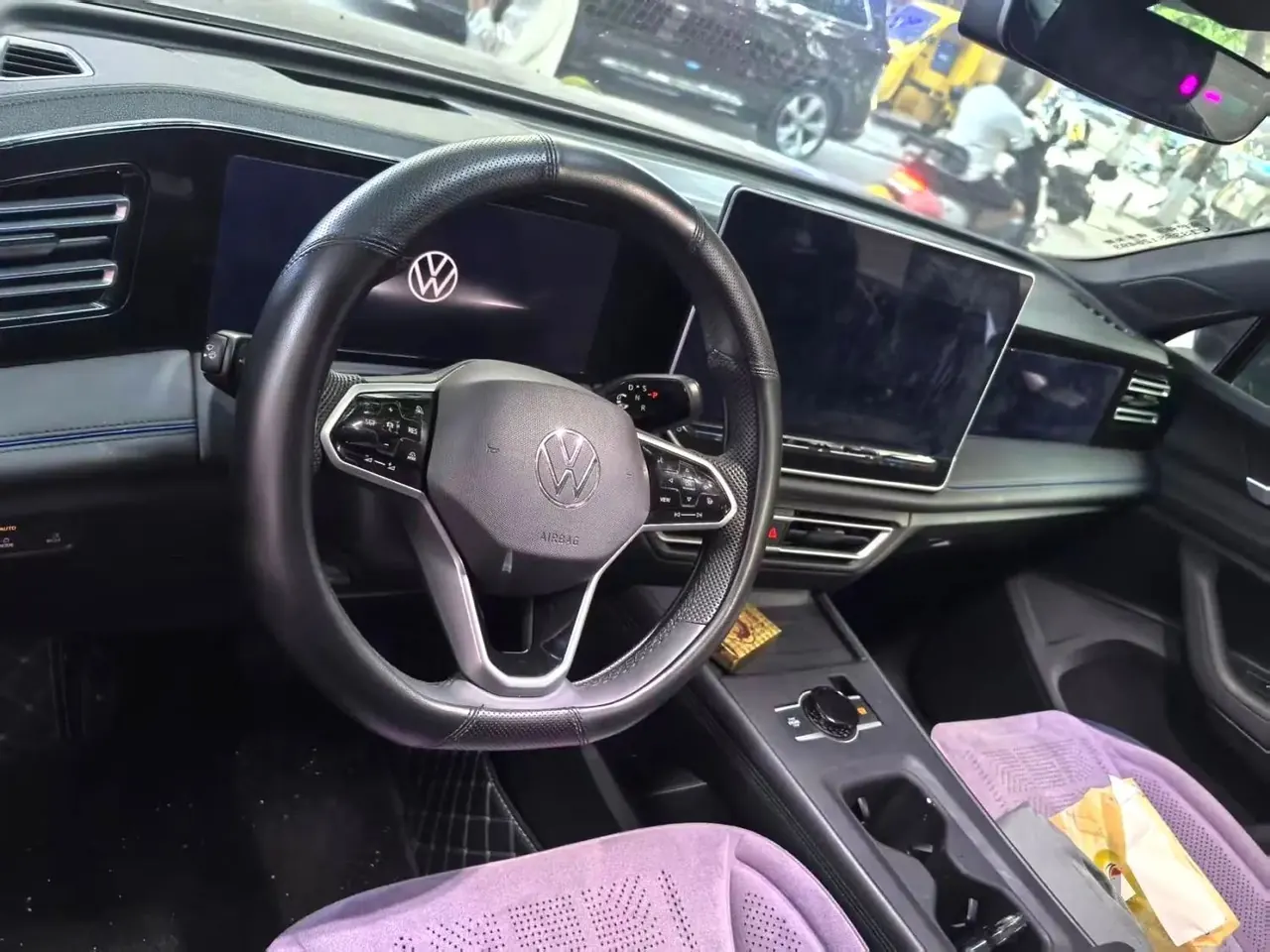 Volkswagen 2024 Tiguan L PRO 2.0TSI 330TSI Two-Drive R-Line Smart Collar Edition Automatic Gear 2