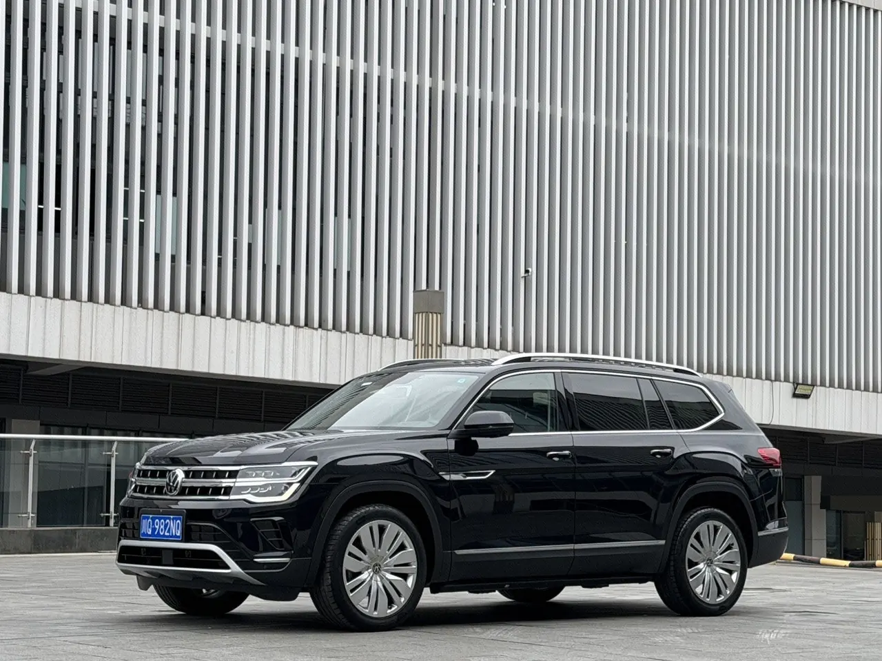 Open image lightbox: Volkswagen 2022 Tuang 2.0TSI 380TSI 4WD Respect Flagship Automatic Transmission