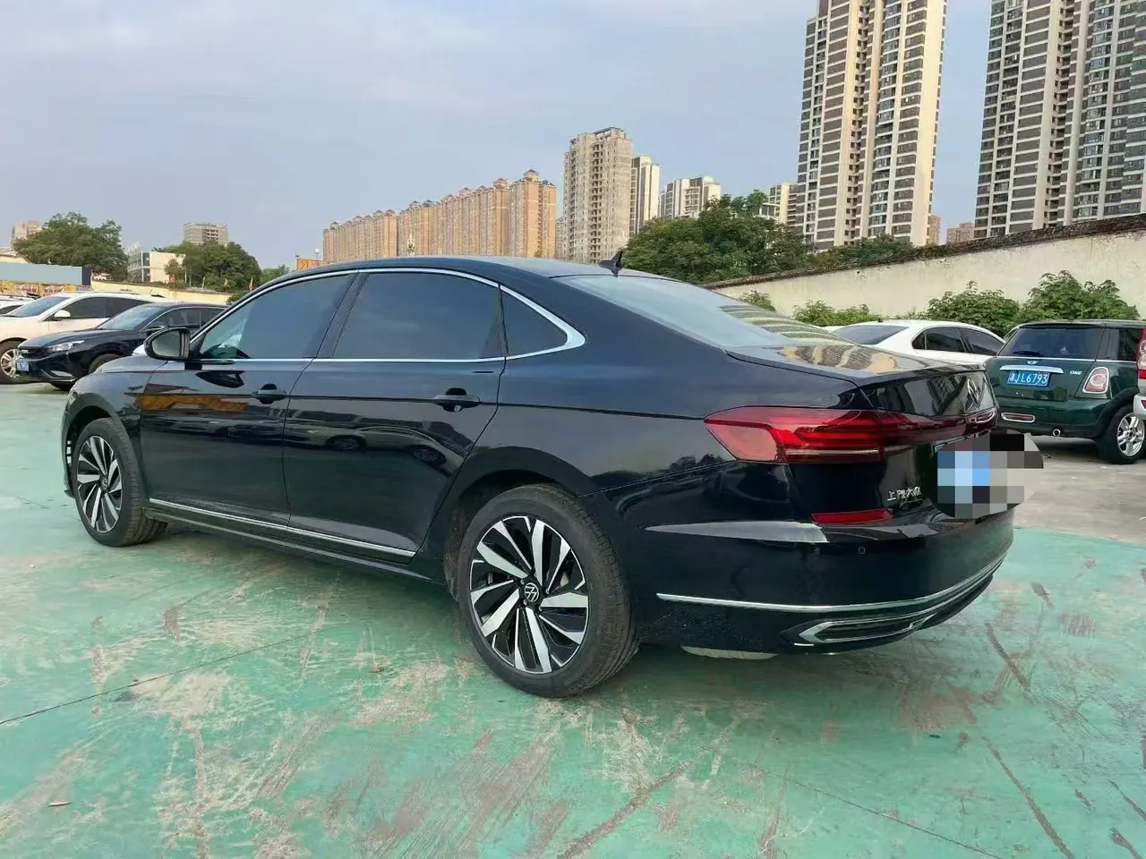 Volkswagen 2025 Passat 2.0TSI 380TSI Subut Longteng Edition Automatic Gear 2