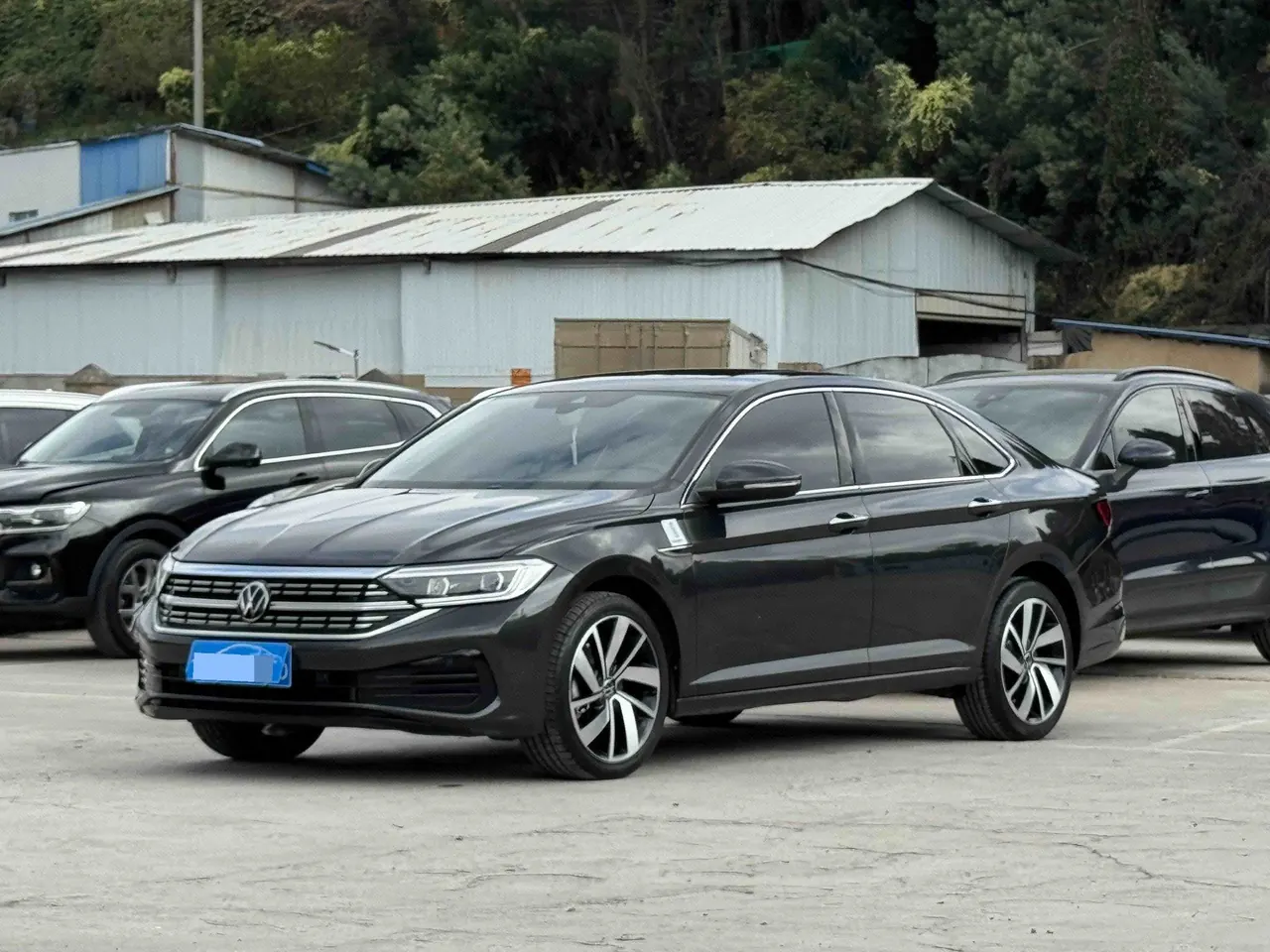打开图片灯箱:Volkswagen 2024 Sagittarius 1.5TSI 300TSI Excellent Edition Automatic Gear