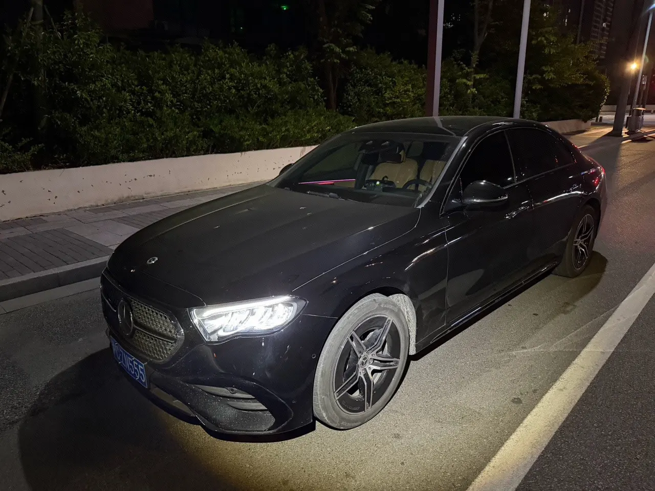 Открыть галерею: Mercedes Benz E-Class (Imported) 2024 E 300 48V 2.0T Fashion Sports Edition Automatic Gear