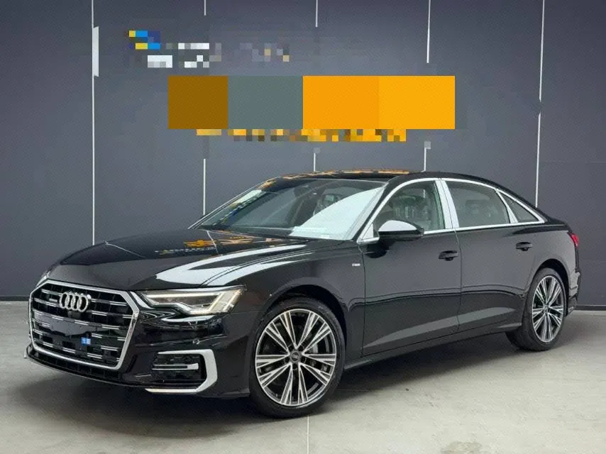 Открыть галерею: Audi 2025 A6L 2.0TFSI 45TFSI Quattro Selected Dynamic Automatic