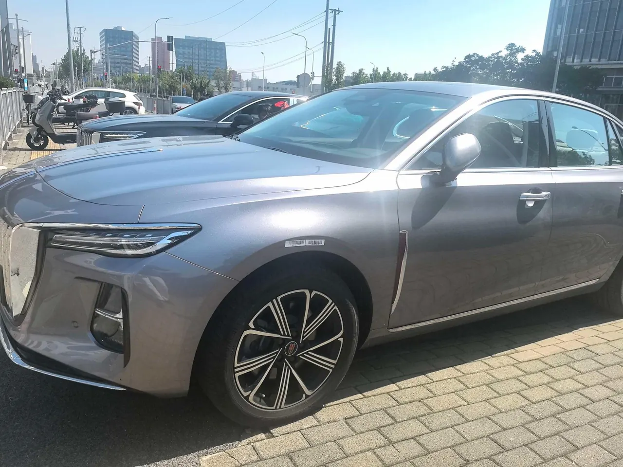 HongQi 2025 H5 PHEV 1.5T 170 Super Hybrid Automatic Gear 3