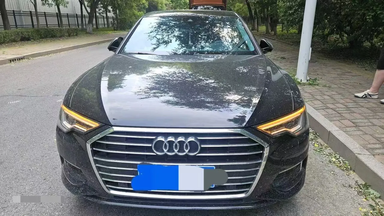 Audi 2022 A6L 2.0TFSI 40TFSI Deluxe Elegant Automatic 2