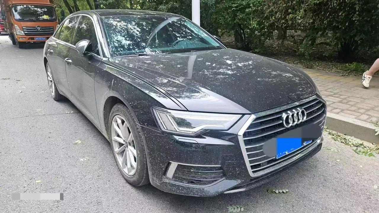 Audi 2022 A6L 2.0TFSI 40TFSI Deluxe Elegant Automatic 3