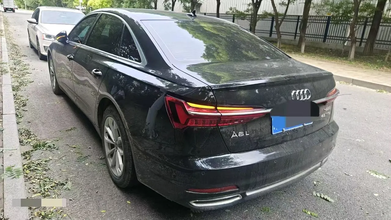 Audi 2022 A6L 2.0TFSI 40TFSI Deluxe Elegant Automatic 4