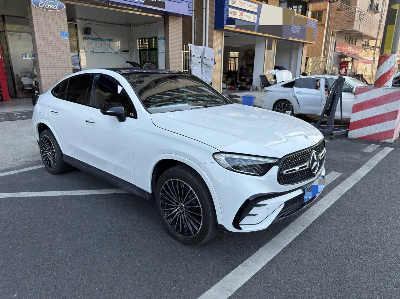 Mercedes Benz GLC (Imported) 2025 GLC 300 Coupe 4MATIC 2.0T Automatic 3