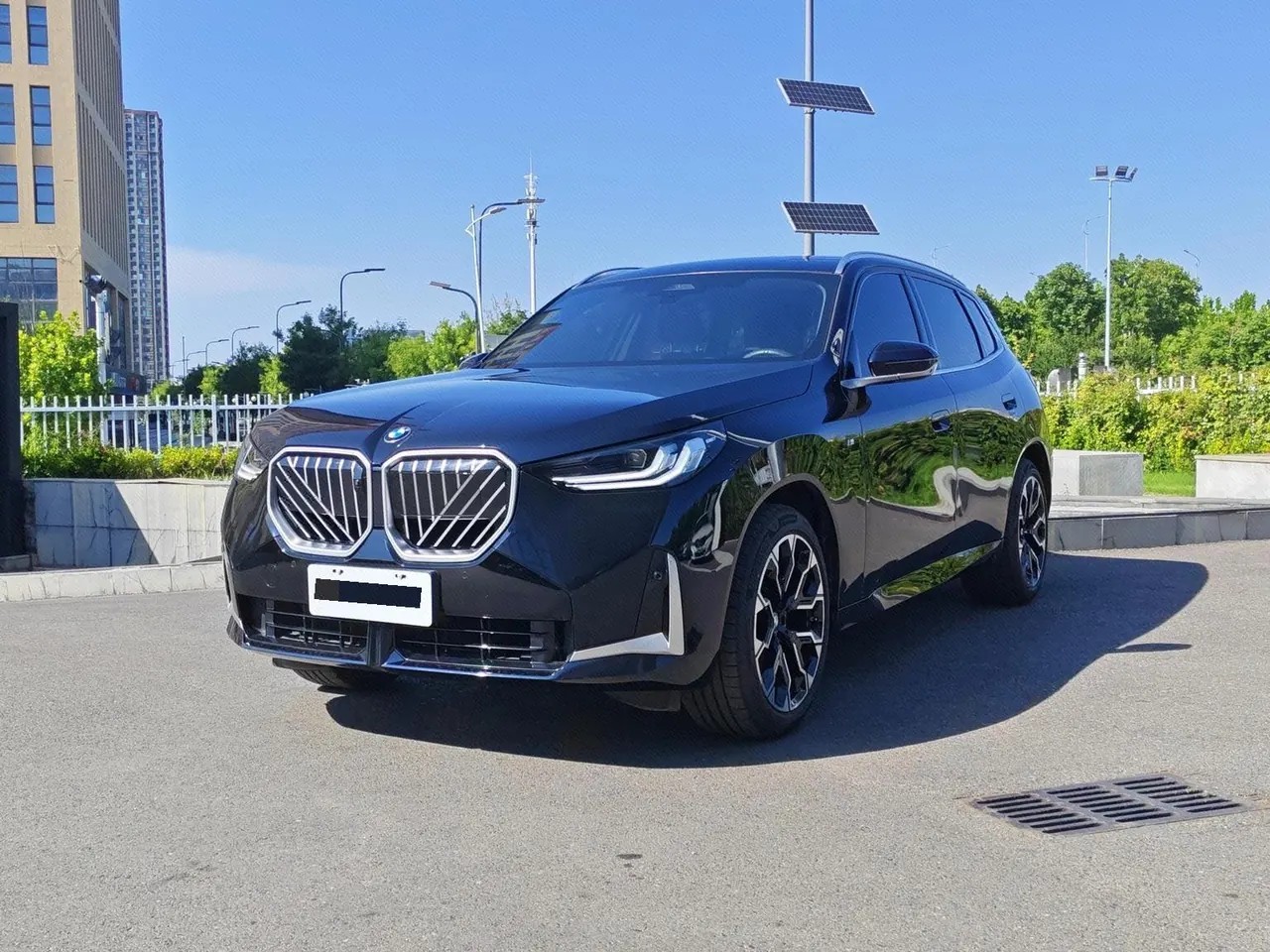 Open image lightbox: BMW 2025 X3 xDrive30L 2.0T Leading M Sports Suit Automatic Gear