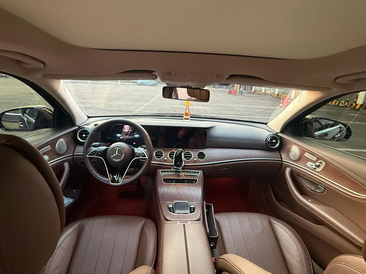 Mercedes Benz E Class 2022 E 300 L 2.0T Luxury (Modified 3) Automatic Gear 3