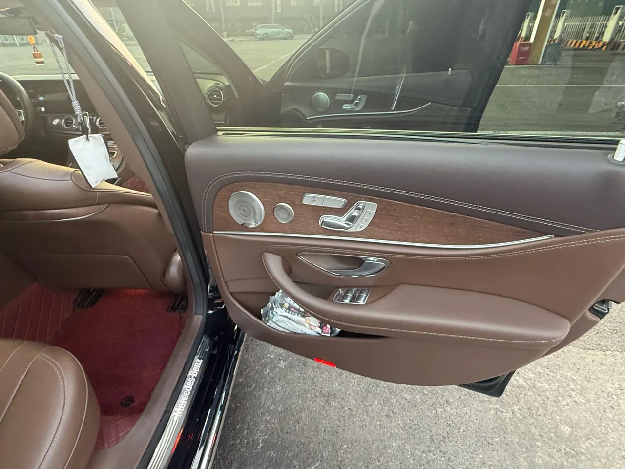 Mercedes Benz E Class 2022 E 300 L 2.0T Luxury (Modified 3) Automatic Gear 5