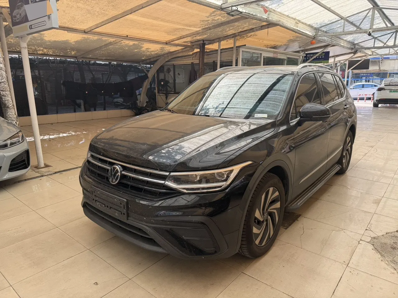 Open image lightbox: Volkswagen 2025 Tiguan L 1.5TSI 300TSI outstanding two-wheel drive Longteng version automatic gear