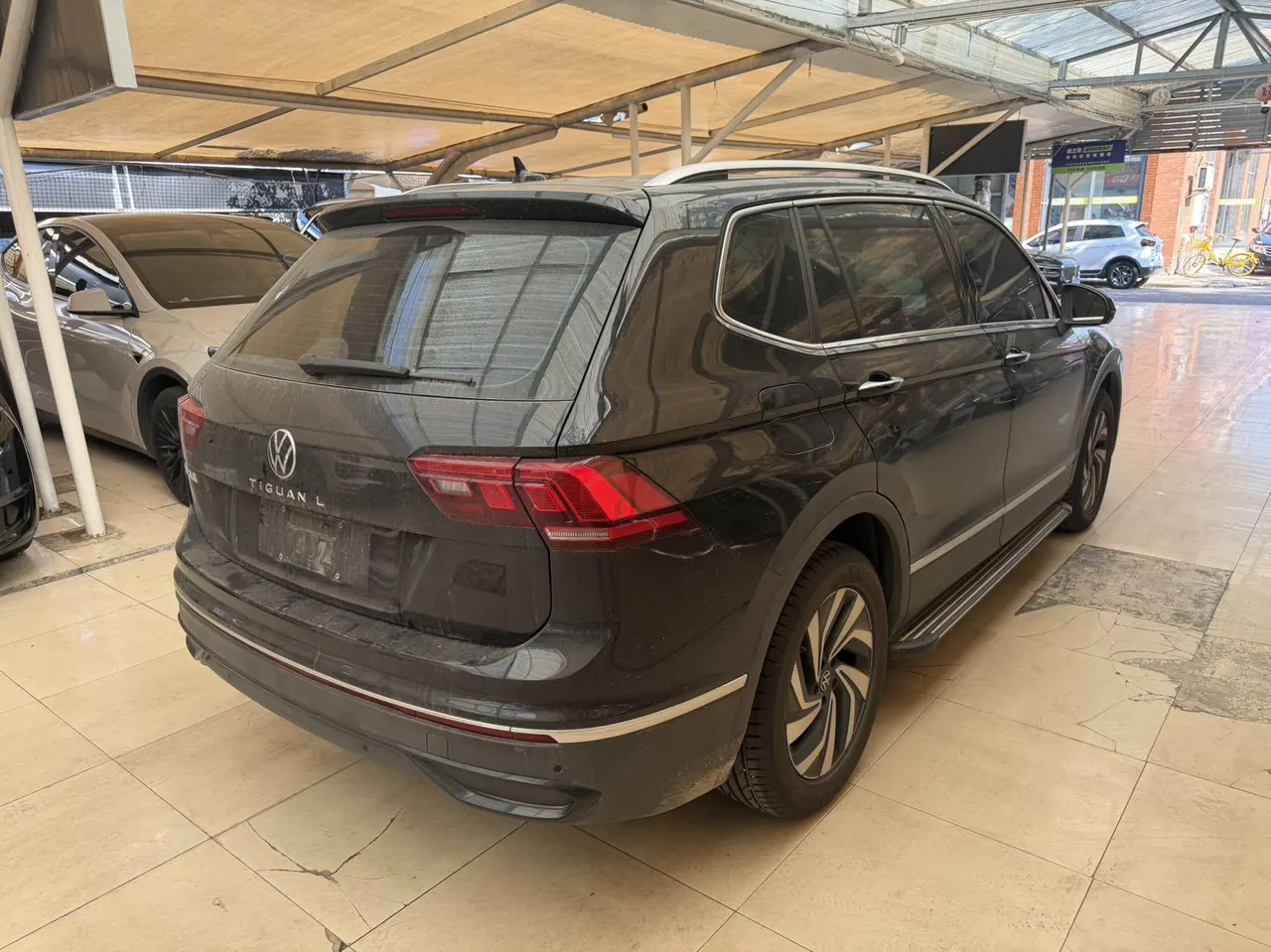 Volkswagen 2025 Tiguan L 1.5TSI 300TSI outstanding two-wheel drive Longteng version automatic gear 6