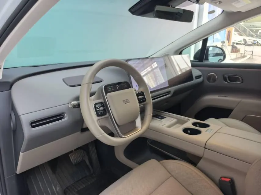 Li 2025 i8 Standard Edition Automatic Gear 4