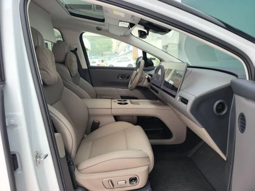 Li 2025 i8 Standard Edition Automatic Gear 7